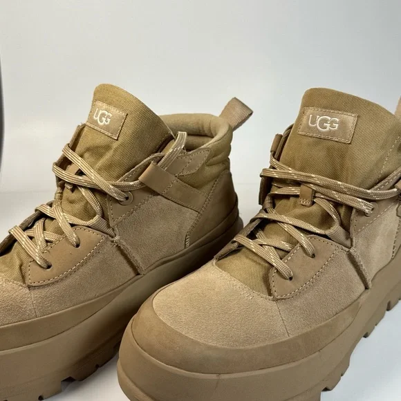 UGG Lug Chukka Boots Mens Size 9 Womens 10.5 - Picture 2 of 6